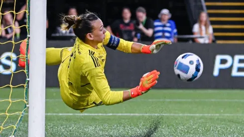 Tiane Endler será titular frente a Monterrey.