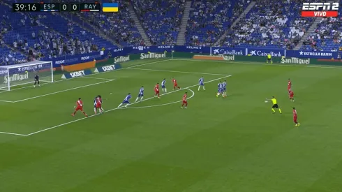 Isi Palazón se inventó un tremendo zurdazo tras jugada preparada.