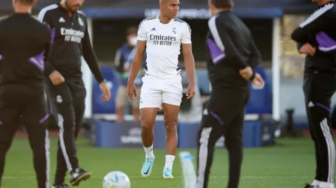 El volante brasileño dejará el Santiago Bernabéu para partir a Old Trafford.