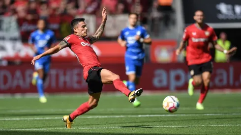 Charles Aránguiz sumó otra derrota con el Bayer Leverkusen en la Bundesliga de Alemania.
