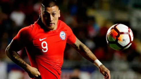 Nicolás Castillo busca la manera de volver al fútbol
