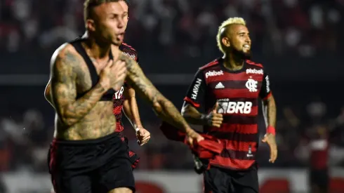 Flamengo y Vidal sacan ventaja en las semifinales de la Copa de Brasil.