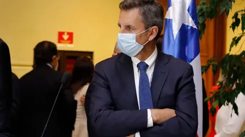 Gonzalo de la Carrera difunde mentiras sobre la vacuna contra el COVID-19 y tildó de "dictadura sanitaria" el pase de movilidad