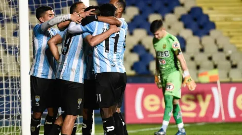 Magallanes llegó a su tercera derrota consecutiva, pero sigue como único líder