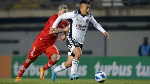 Vicente Pizarro es uno de los juveniles con más minutos en Colo Colo