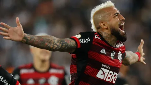 Vidal grita el gol del triunfo de Flamengo ante Botafogo