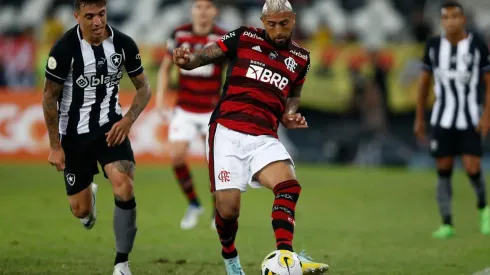 Vidal marcó el 1-0 para Flamengo ante Botafogo