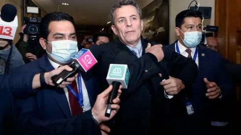 Gonzalo de la Carrera golpea en el ojo a vicepresidente de la Cámara al finalizar la sesión