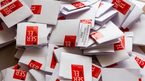 ¿Puedo excusarme antes de domingo si no puedo ir a votar?