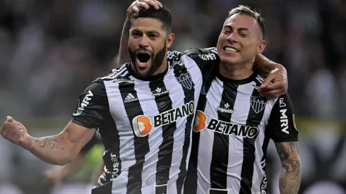 Hulk le cede su lugar a Eduardo Vargas en el Mineiro