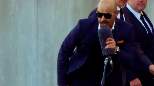 Marco Antonio Figueroa quedó plasmado en la historia del fútbol chileno con esta imagen en el estadio Nelson Oyarzún Arenas