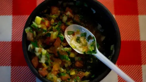 ¿Cómo hacer pebre chileno?