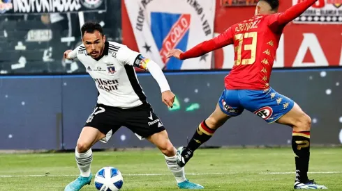 Colo Colo golea a Unión Española y se prueba la corona.