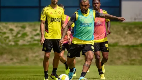 Aprovechando su gran técnica con el balón, Vidal sorprendió a sus compañeros.