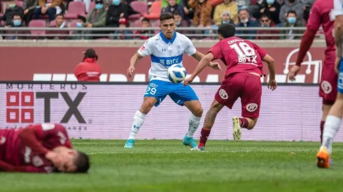 La UC aplastó a La Serena y le da una mano a la U.