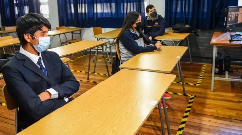 ¿Qué dijo el Mineduc sobre la eliminación de las mascarillas en los colegios?