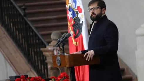 Boric responde a Piñera y le recuerda que se escondió durante la campaña