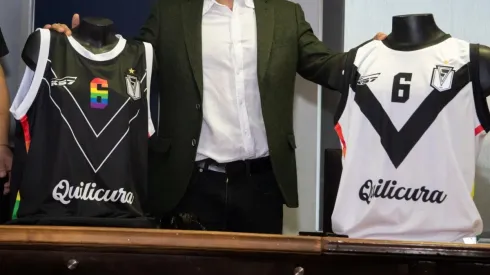 La indumentaria de Santiago Morning Quilicura Basket a partir de la temporada 2022-23.