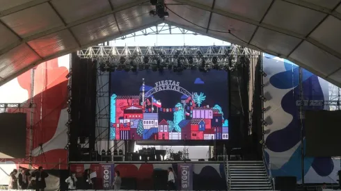 ¿Hasta qué hora están abiertas las Fondas Parque O'Higgins y cómo puedo llegar en Metro?