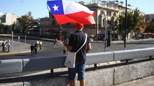 ¿Cuáles son las multas si no cuelgo bien la bandera de Chile?