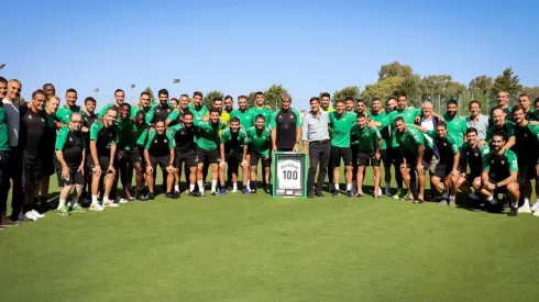 En el Betis también festejaron por los 100 partidos al mando del equipo.