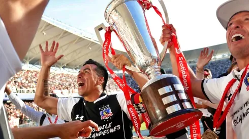 Esteban Paredes celebró la última estrella que bajó Colo Colo, el 9 de diciembre de 2017