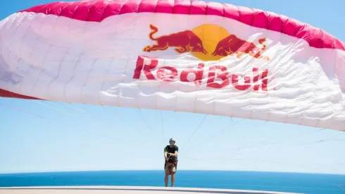 Un chileno es campeón mundial de parapente acrobático.