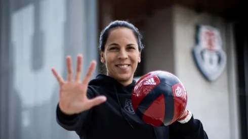 La U sumó una tremenda jugadora para el plantel de Carlos Véliz.