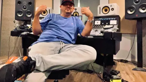 Arturo Turra Medina regresó de Los Angeles para adentrarse en la música urbana de Chile