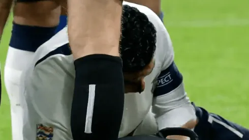 Cristiano Ronaldo sangra tras recibir un golpe en la nariz con Portugal en Nations League.