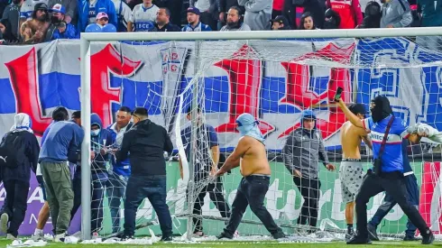 Así terminó el último partido de Universidad Católica en San Carlos de Apoquindo, pero la sanción no llegará cuando se esperaba