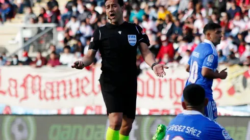 Felipe González arbitrará la vuelta entre la UC y la U por Copa Chile
