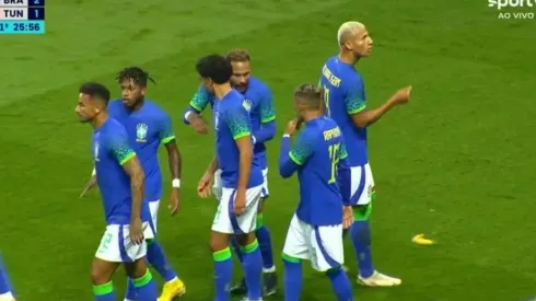 Lamentables incidentes racistas contra Richarlison en el Parque de Los Príncipes.