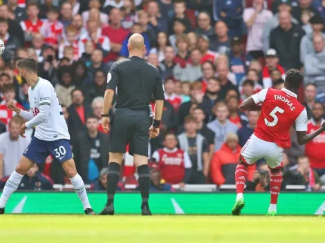 Una clase de gol: Partey cuelga el balón en un ángulo con todo el cuerpo