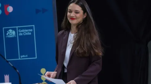 Irina Karamanos deja el cargo de primera dama