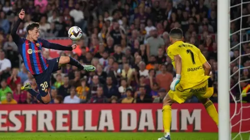 Barcelona sigue prendido en la lucha por el título