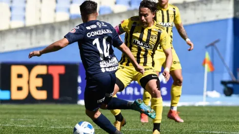 Arturo Sanhueza sigue luchando por dejar a Fernández Vial en la Primera B
