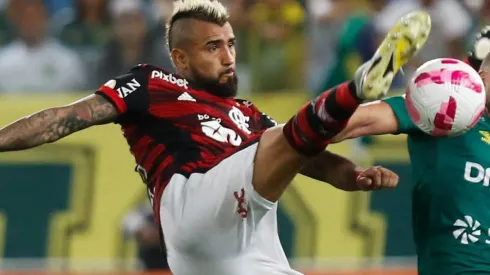Vidal y Flamengo empataron sin goles en la ida de la final de Copa de Brasil.