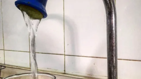 Corte de agua afectará a 8 comunas de la RM.