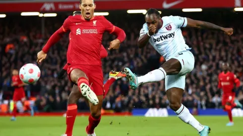 Liverpool busca sumar 3 puntos que lo dejen cerca de la punta del campeonato.