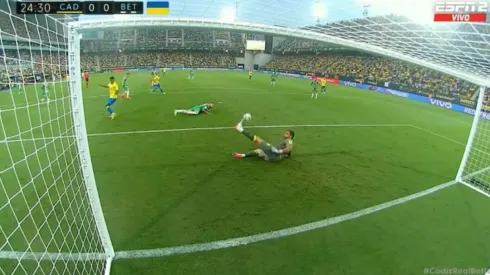 Bravo sumó sus primeros minutos en la actual temporada de La Liga y estuvo atento cada vez que se le necesitó.