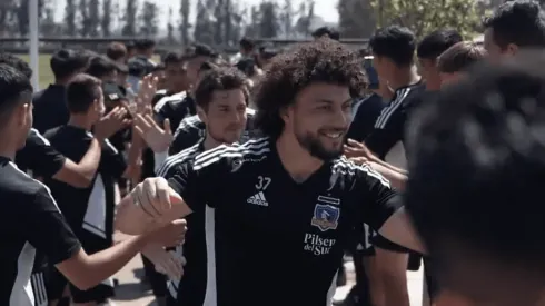 Todos en el estadio Monumental alentaron al plantel de Colo Colo antes del choque con Coquimbo Unido