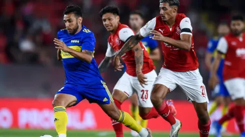 El triunfo ante Gimnasia dejó a los xeneizes como líderes del torneo trasandino.