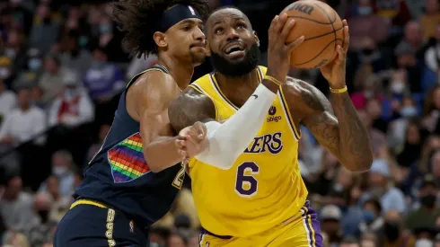 Los Lakers buscan su primera victoria en la temporada ante Denver Nuggets.