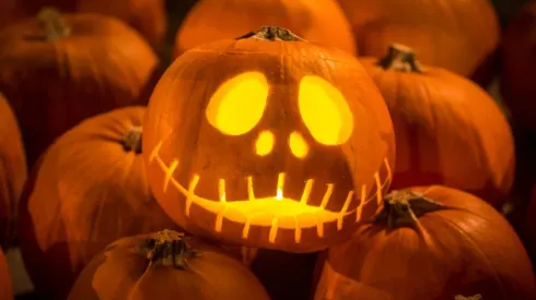 ¿Cómo hacer una calabaza de Halloween para decoración?