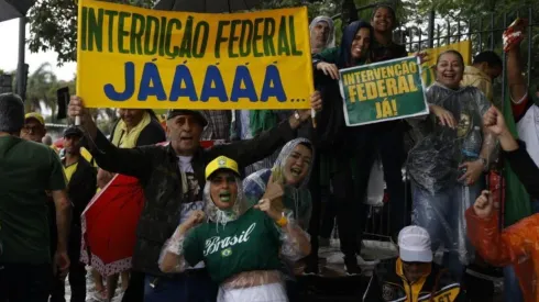 Manifestantes pro Bolsonaro piden golpe de Estado en Brasil