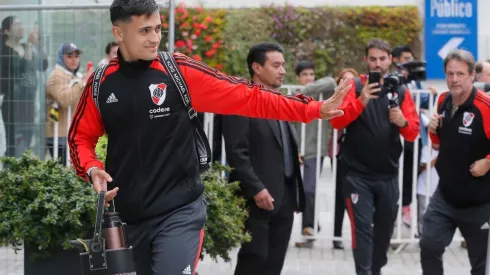 Pablo Solari se llevó el cariño de los hinchas de Colo Colo en su llegada a Viña del Mar