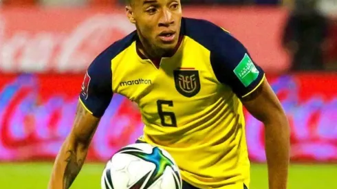 Byron Castillo tiene un pie dentro y otro fuera del Mundial de Qatar 2022