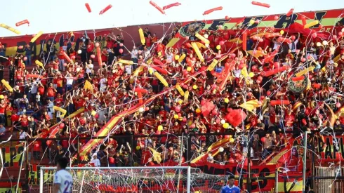 Los hinchas hispanos y de Magallanes se vuelven locos por las entradas para la final de Copa Chile.