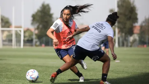 Valentina Navarrete entrenando con la Roja